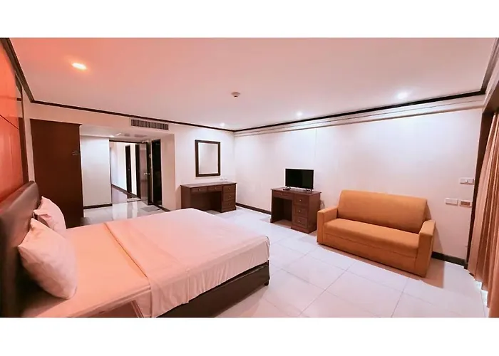 Omni Tower Serviced Nana 公寓 曼谷